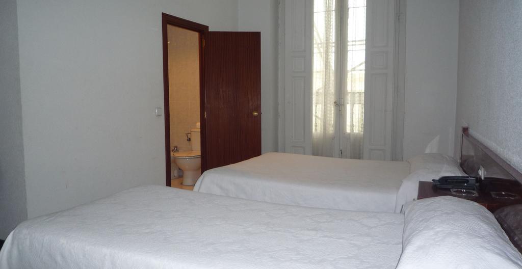 Hostal Americano Madrid Habitación foto