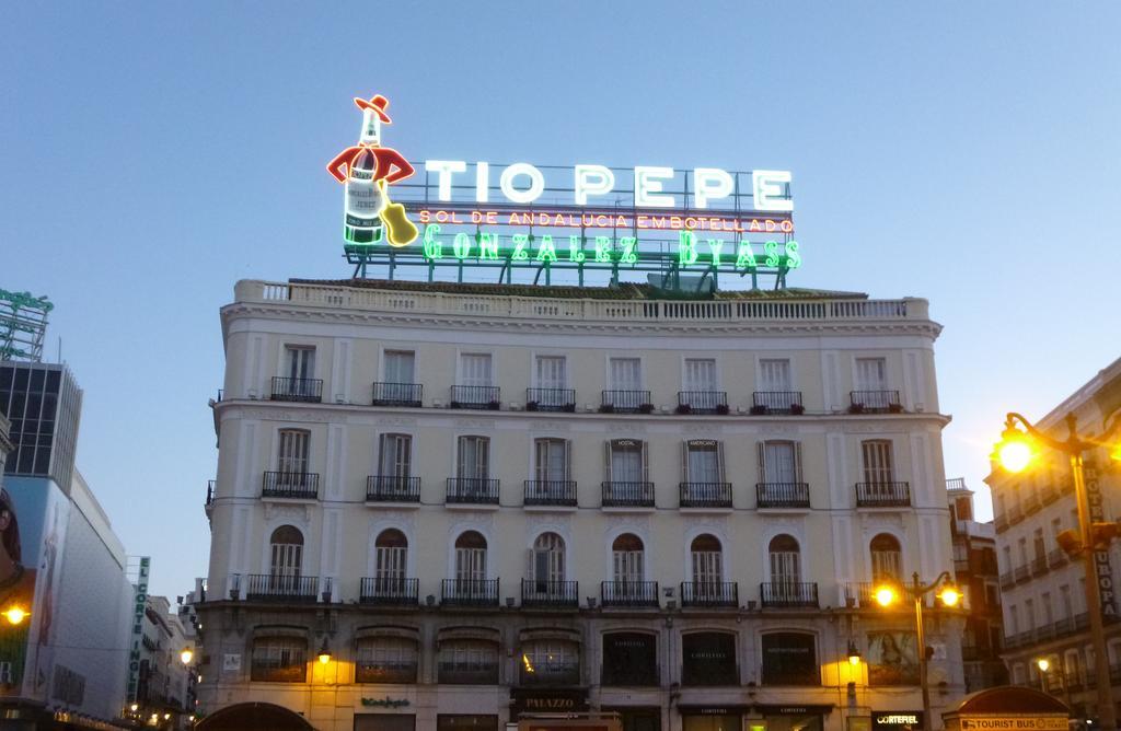 Hostal Americano Madrid Exterior foto
