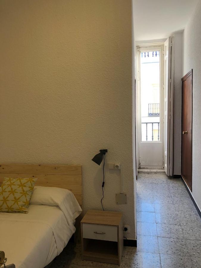 Hostal Americano Madrid Exterior foto